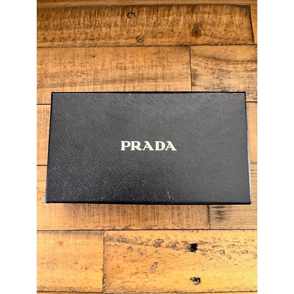 PRADA Black Saffiano Leather Continental Bow Wallet W/Authenticity Card and Box - Picture 3 of 16